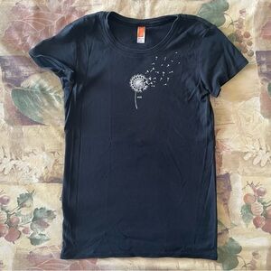 Lucy Black Dandelion Short Sleeve Tee